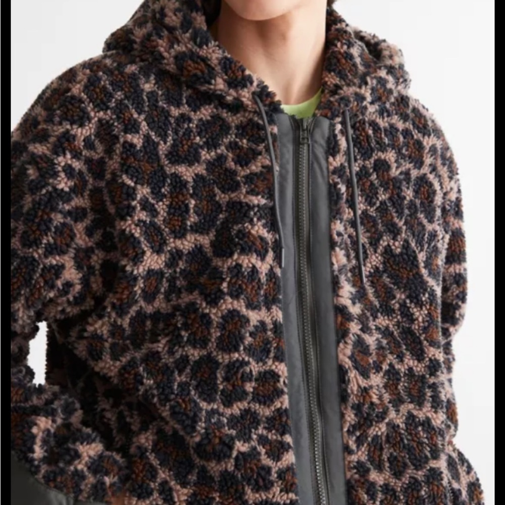 Urban Outfitters Fuzzy Leopard Teddy Jacket - Picture 1 of 5